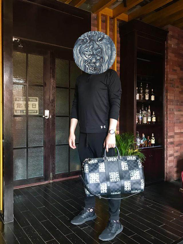 lv不会淘汰的男包,lv低调男包