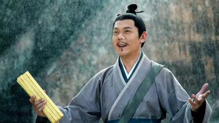 八月的骄阳燃烧绿色的希望,八月的骄阳原唱