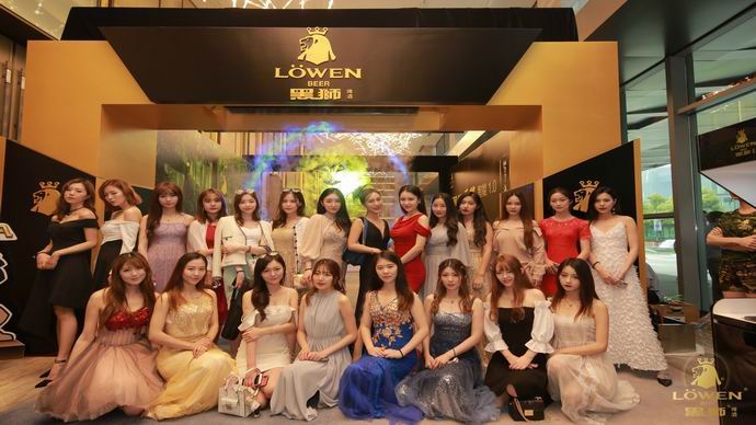 雪花黑狮原浆啤酒,网红直播饮白酒