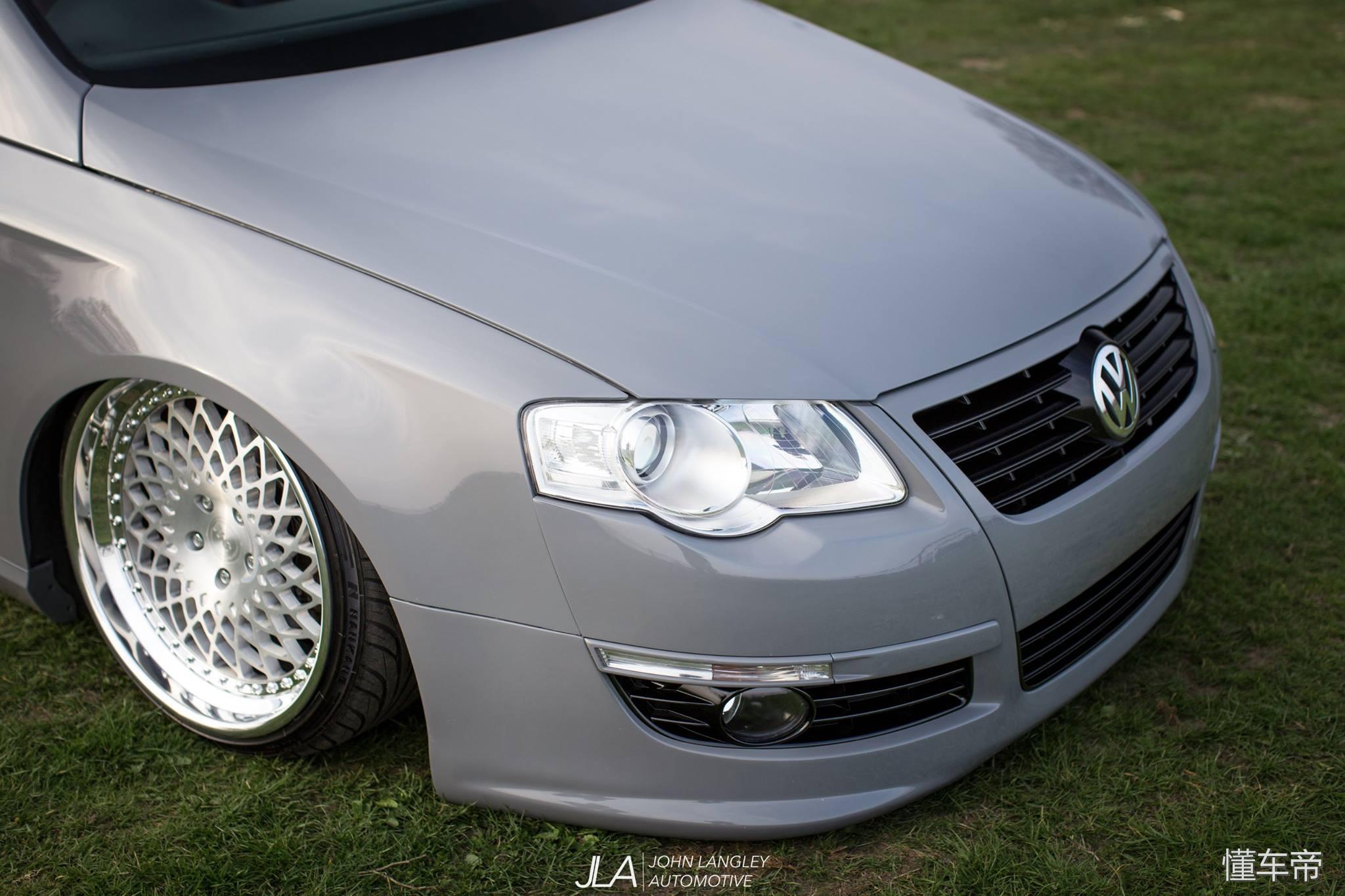 虽然手动挡让人着迷，但是这辆迈腾的轮毂让洗车工抓狂！