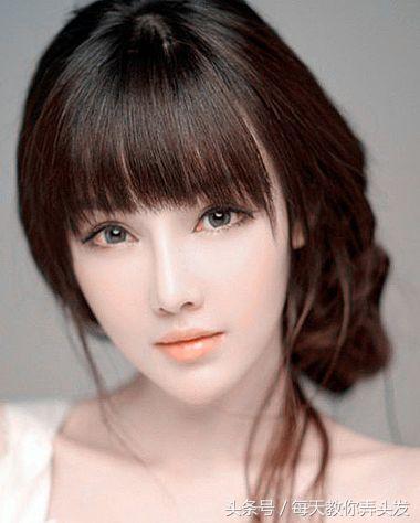 最简单的韩式盘发发型新娘,10款甜美可爱的韩式简单盘发发型