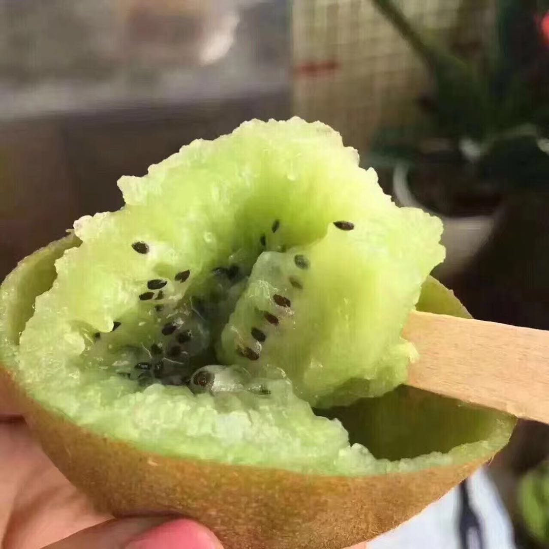 吃猕猴桃的正确吃法,吃猕猴桃的正确方式