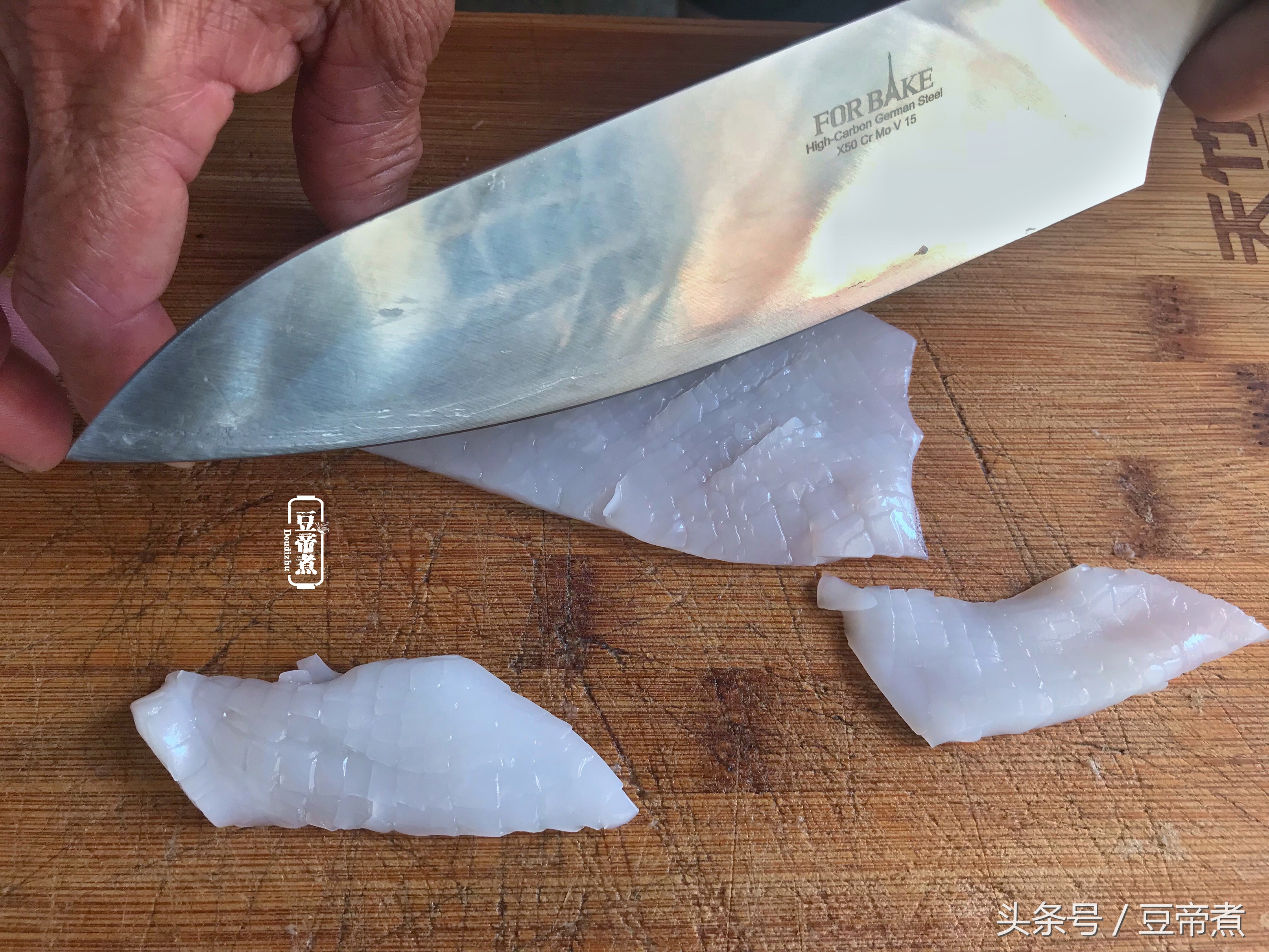 鱿鱼三种新款花刀切法记得收藏,鱿鱼怎么切花刀才卷得漂亮