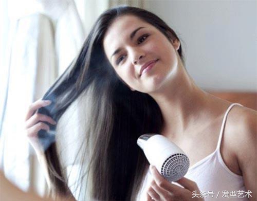 宝宝头发干枯分叉怎么办,头发干枯分叉缺什么维生素