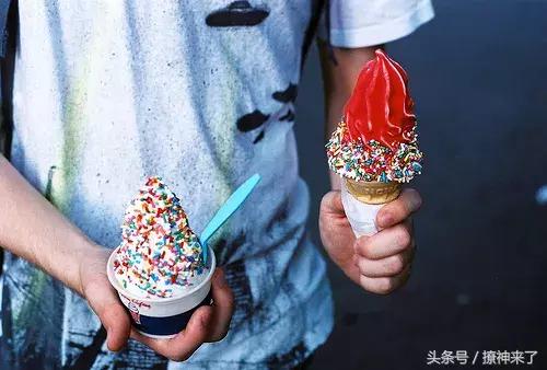 男生喜欢平胸的原因是什么,男生喜欢平胸正常吗