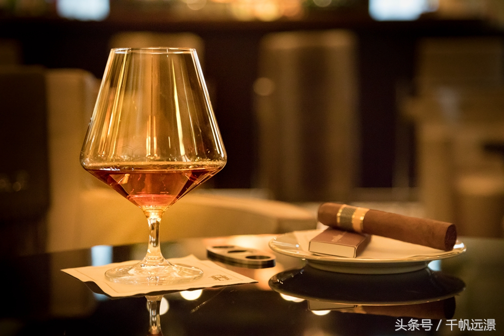 世界陆地面积第二个袖珍国家,国土面积最小且最穷的国家