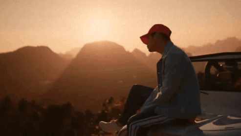 王嘉尔《dawnofus》拿下网易云新歌榜七连冠，粉丝：音乐嘎！