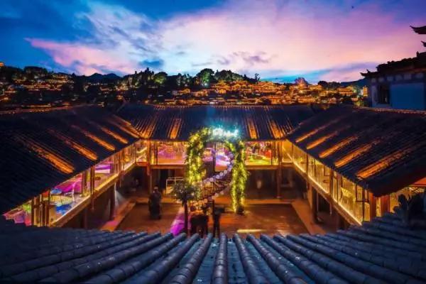 小镇如歌，且听风吟，大研、独克宗、理塘……