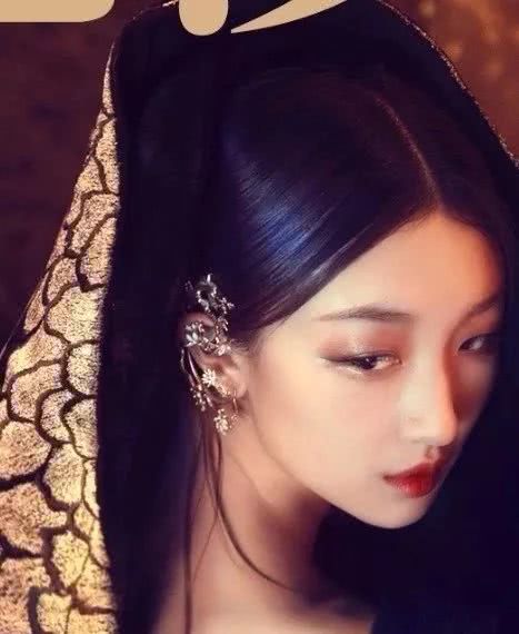 世间罕见美人,泰勒彩宝价值多少钱