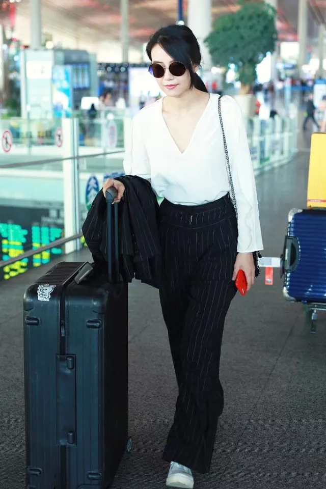 v字领怎么改好看,v字领怎样撩出褶皱