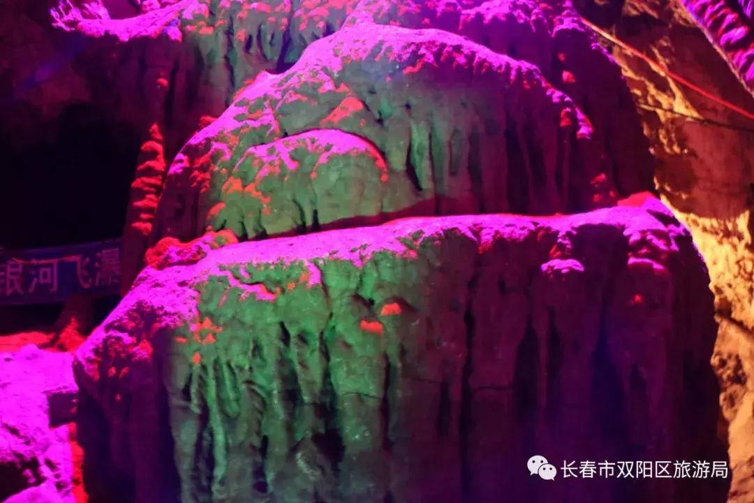 五一不远行也能看重庆,吊水壶国家森林公园和神鹿峰