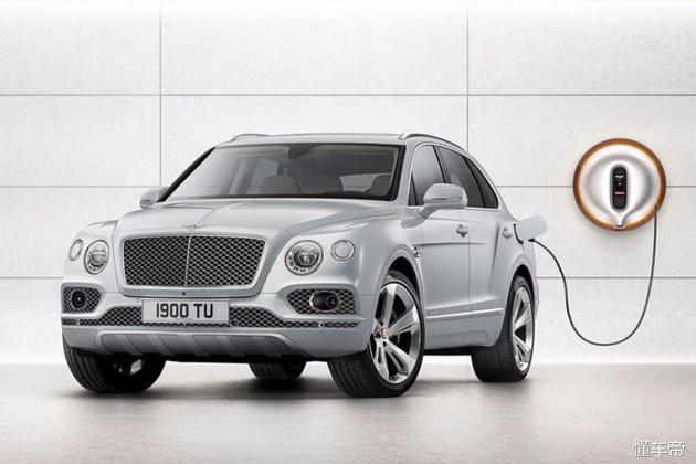 丰田终于火了三厢版登场,丰田phev插电式混合动力