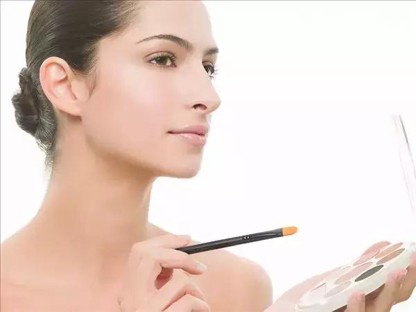 严重的黑眼圈是什么原因导致的,一直有黑眼圈是什么原因造成的