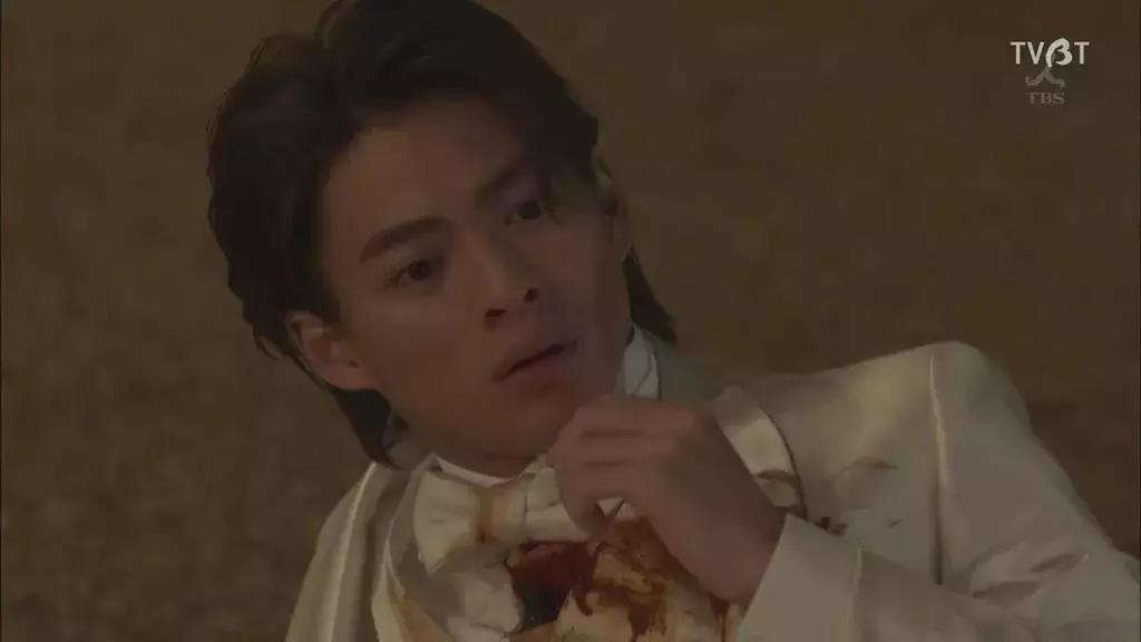 剧情老套夸张但没有违和感 (剧情很老套但是很好看)