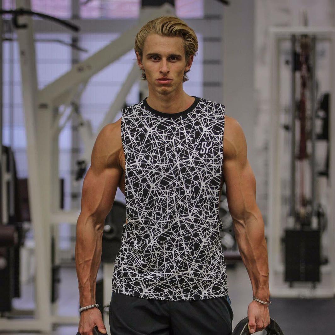 健身穿什么样的健身衣最好,健身前需要准备什么样服装