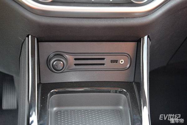 续航300公里最便宜的新能源车suv,续航超300新能源suv