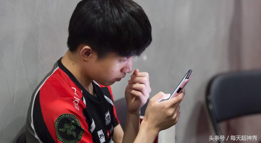 lpl夏季赛uzilgd胜rng,uziigvskt