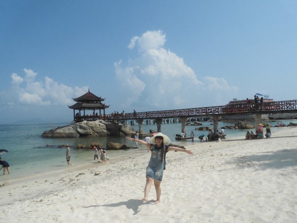 鍥涙湀骞胯タ椋庢櫙,鍥涙湀娴峰崡瀹炴媿
