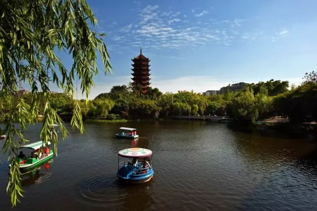 重庆旅游避开网红景点,重庆网红景点轻轨攻略