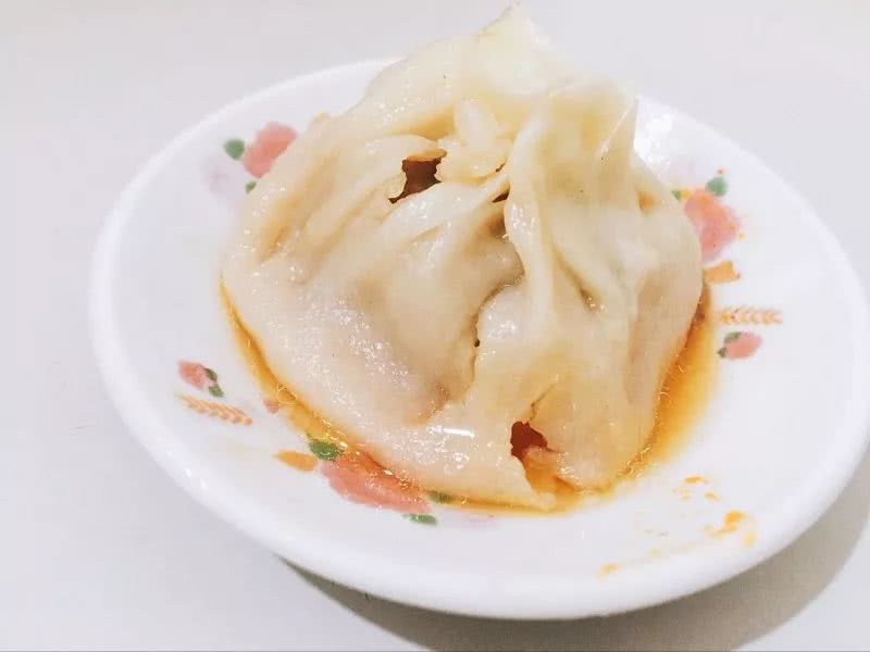 我带着秤和卷尺，去吃这几家小笼包！差点被赶跑