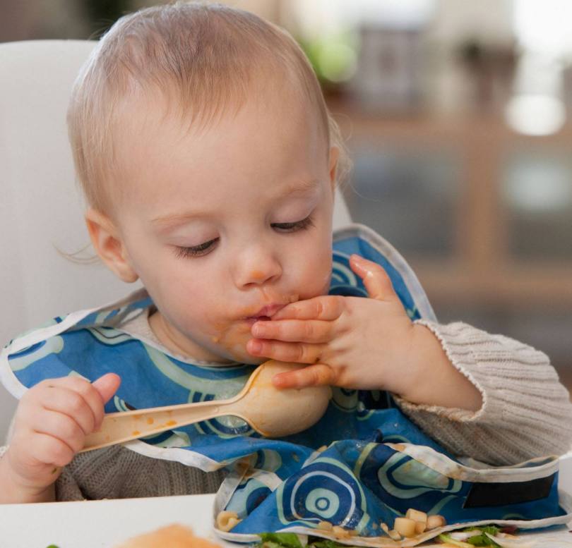 爆！宝宝吃饭不香怎么办，父母需不需要吊孩子的“胃口”?