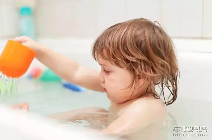 每次尿一点点的宝宝是尿路感染,宝宝尿路感染会不会半夜肚子痛