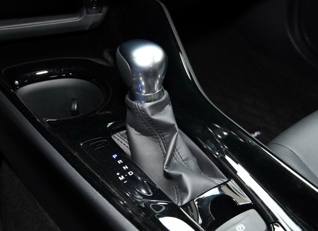 奕泽izoa这款车表现如何,一汽丰田奕泽izoa真的值得购买吗