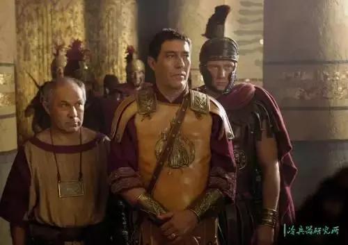 凯撒大帝的上位史污到没眼看，为了钱用*男美**计讨好富婆！