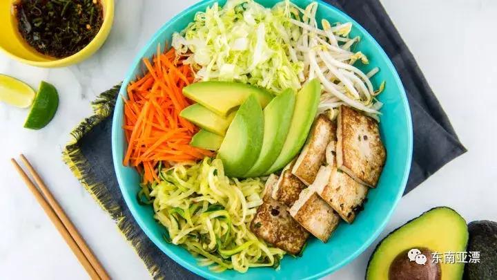 椰色果、红毛丹、牛奶国，到越南旅游必吃的水果有木有！