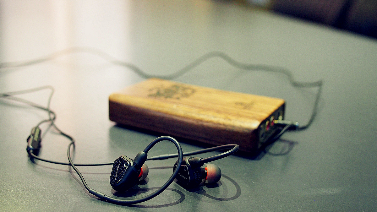 动圈式耳机煲机前后区别大吗,双动圈耳机和单圈哪个效果好