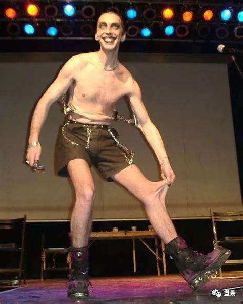 我看了场大尺度畸形人体秀，从此再也没睡过安稳觉！