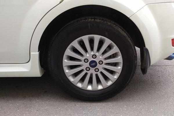 福克斯和速腾哪个操控性好,操控性最好的车排名新福克斯