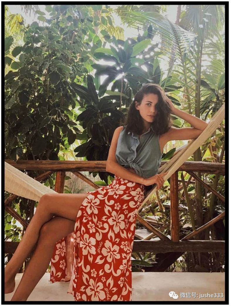 矮个子穿超级长裙显矮吗,矮个子腿短适合穿长裙