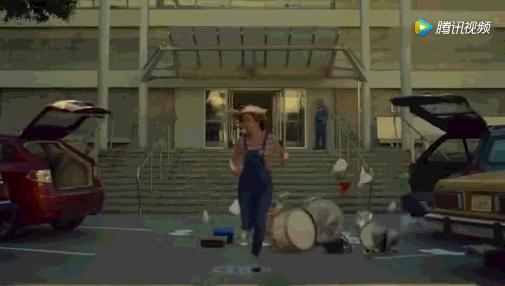 iphonex是不是第一个刘海屏,iphonex设计放到现在还不淘汰