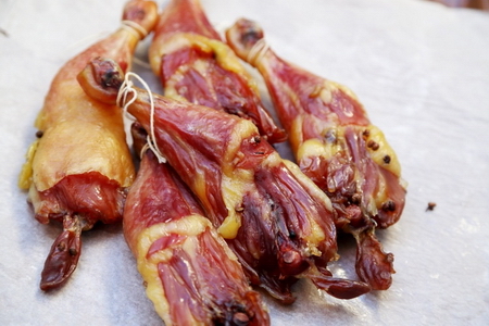 炸鸡腿还能这么做,炸鸡腿去骨做法