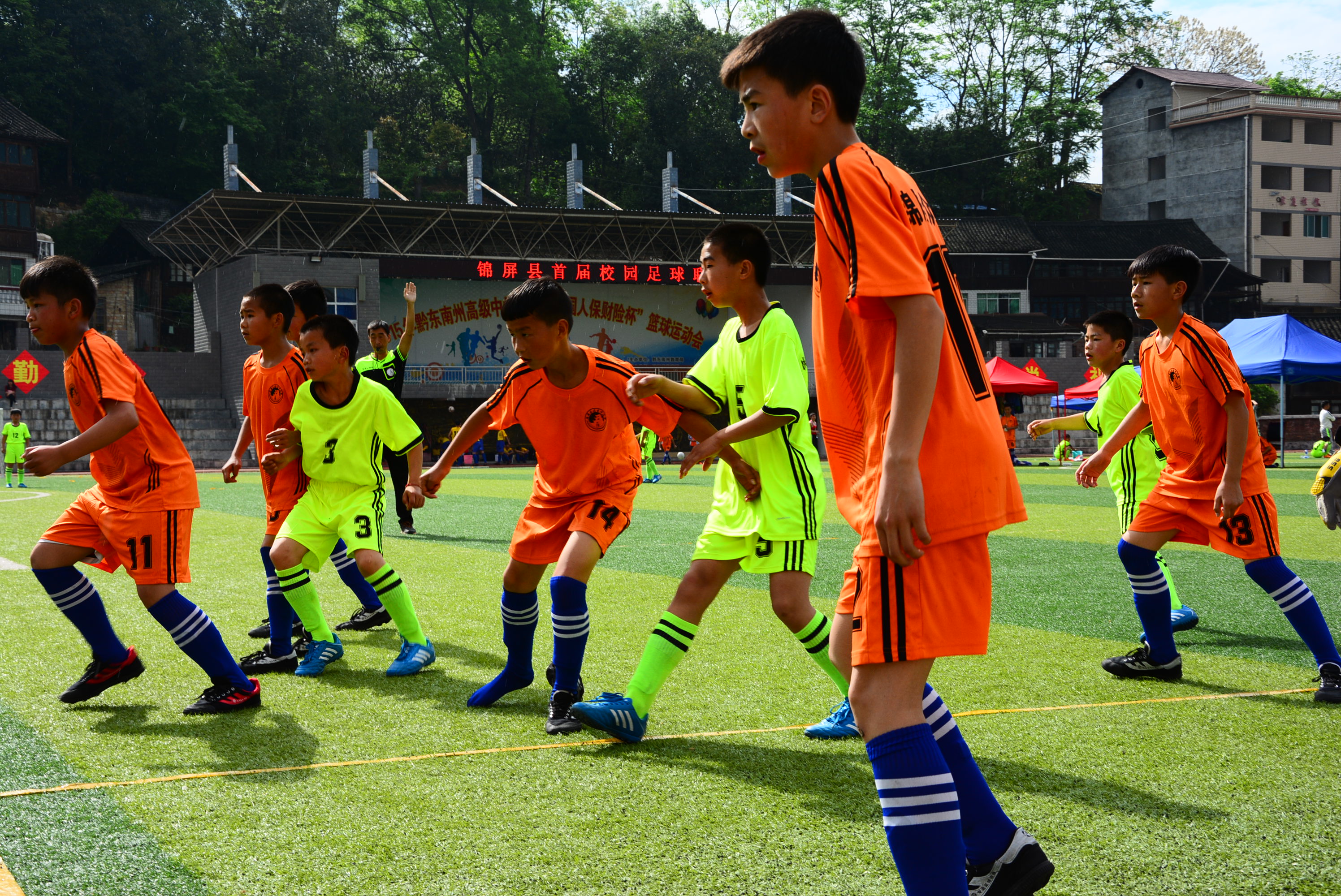 没有足球的球场,没有赢过总冠军的球队