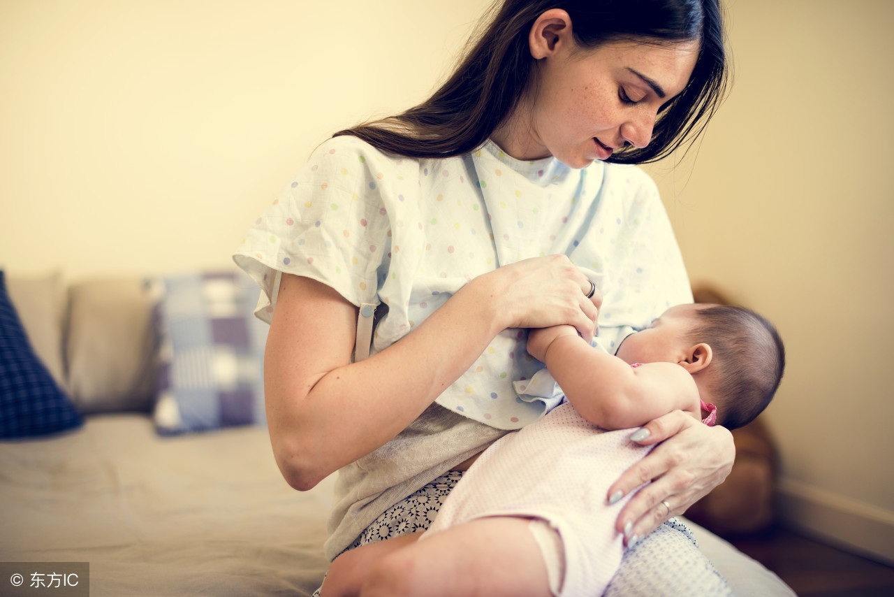 哺乳期奶不涨还奶漏的原因,哺乳期晚上睡觉奶漏怎么办