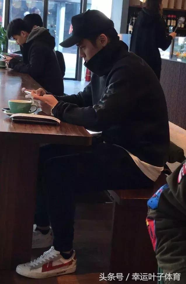 回力怀旧情怀,回力帆布鞋情怀版