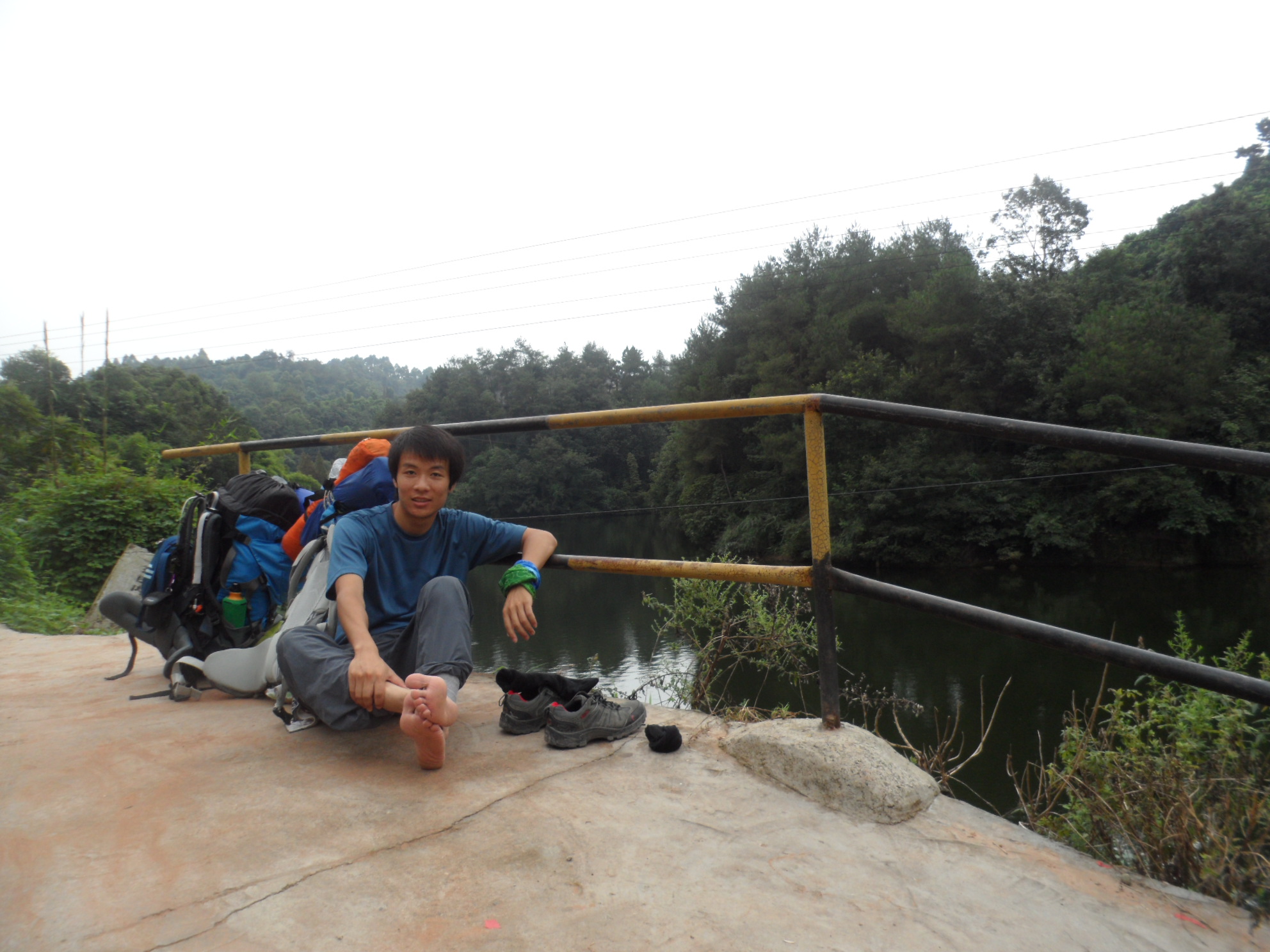 东子和小雨最新视频,东子徒步旅行