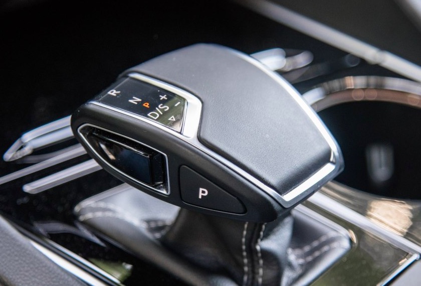 保时捷卡宴减重,新款卡宴和新款途锐