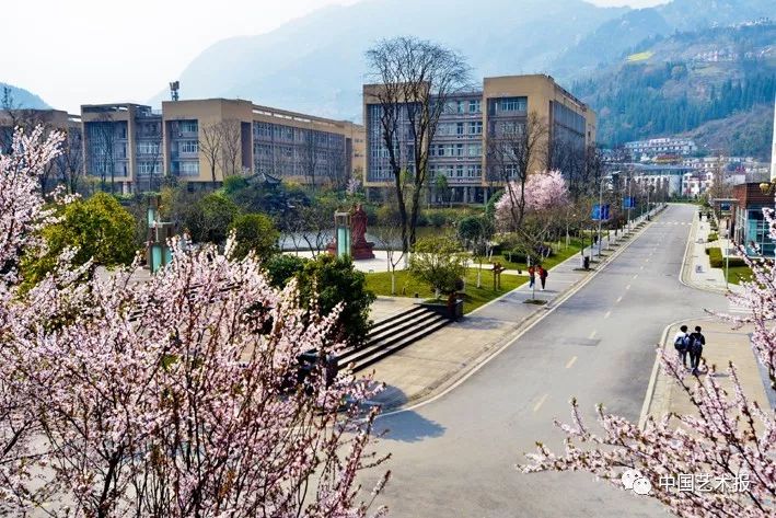 汶川大地震志愿者影集,汶川十年影像