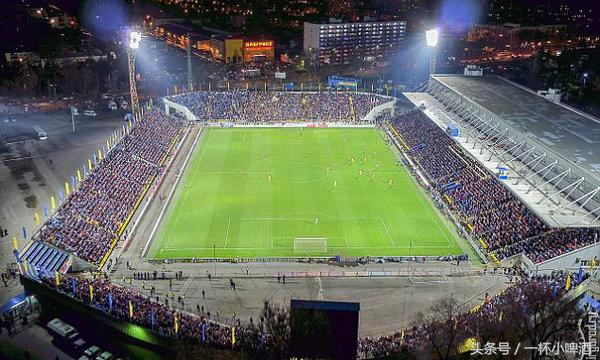 来自“熊”的世界：战斗名族——俄超球场系列