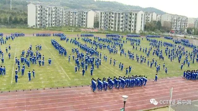 汶川地震北川中学真实画面,汶川地震北川中学
