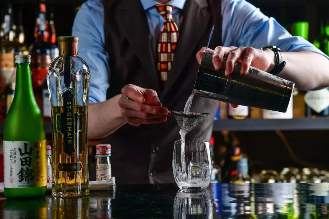 古建筑林立的五大道HIVE06ART更像是一家日本当代艺术博物馆