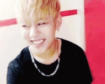 颓废美帅出新高度，你家欧巴也是这么撩的吗？