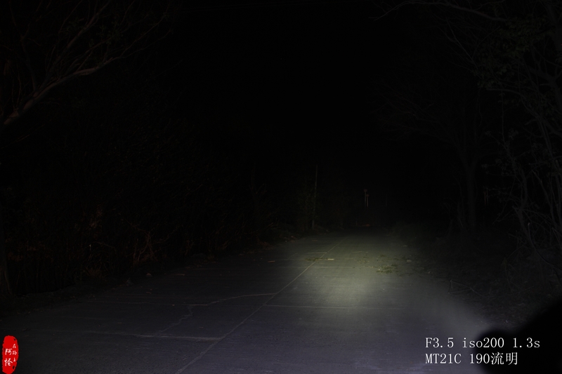 全能小怪-NITECOREMT21C使用体验