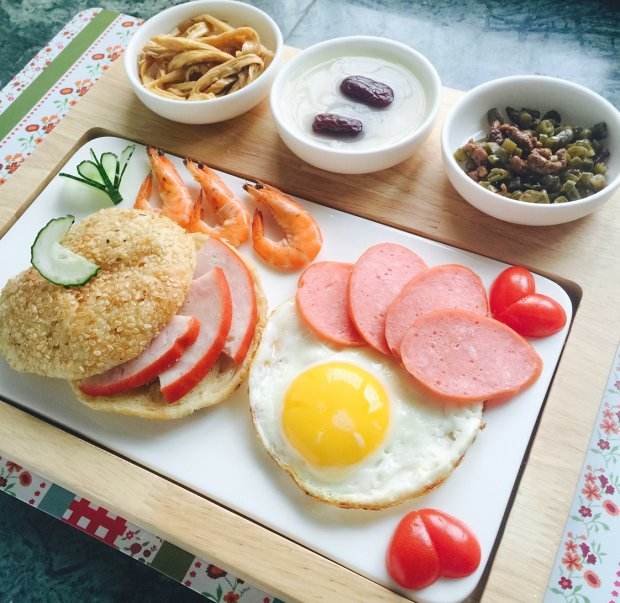 不要因为时光匆忙而忘记记录生活,我们应该珍惜时间而不是虚度时光