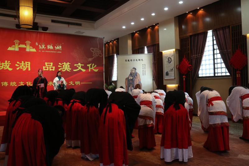 台湾学子参观故宫,台湾人参观大陆文物