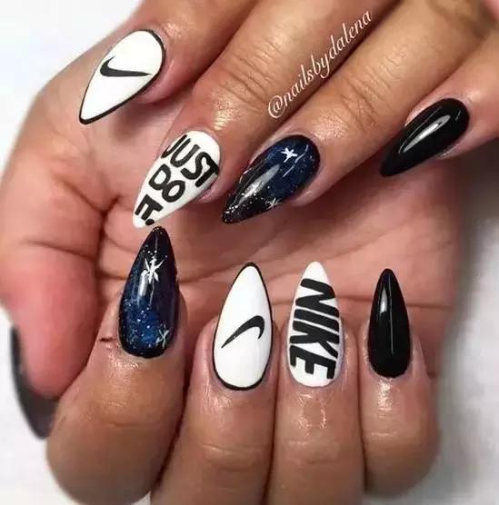 你知道钱买不起什么奢侈品吗,适合做美甲的包包