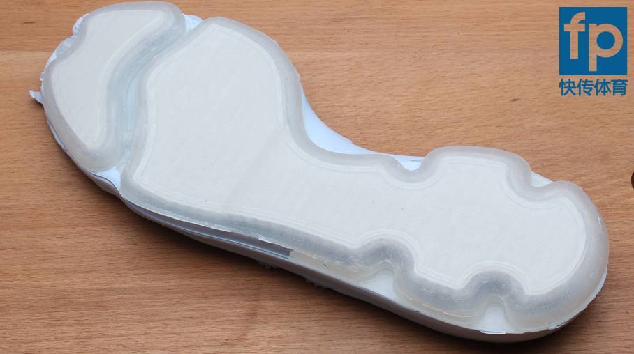 中底材料哪个最强,中底缓震好的球鞋